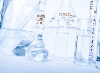 Do czego służą haki w mikserze?